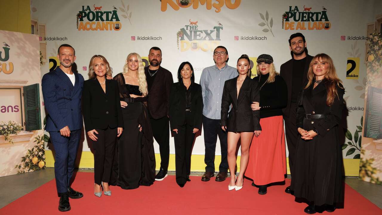 Dikey dizi “Konu Komşu” gala yaptı: Her bölüm 3 dakika