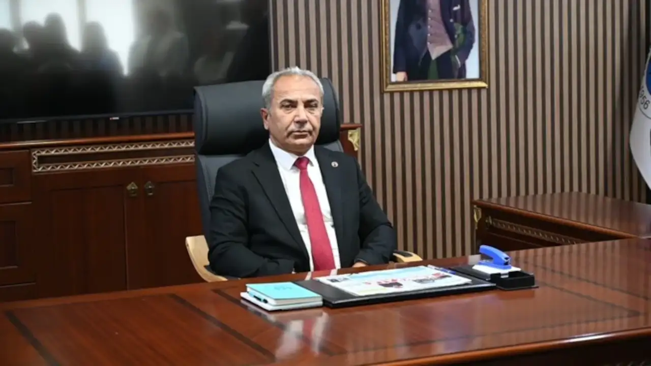 Hamdi Açıkgöz kimdir?