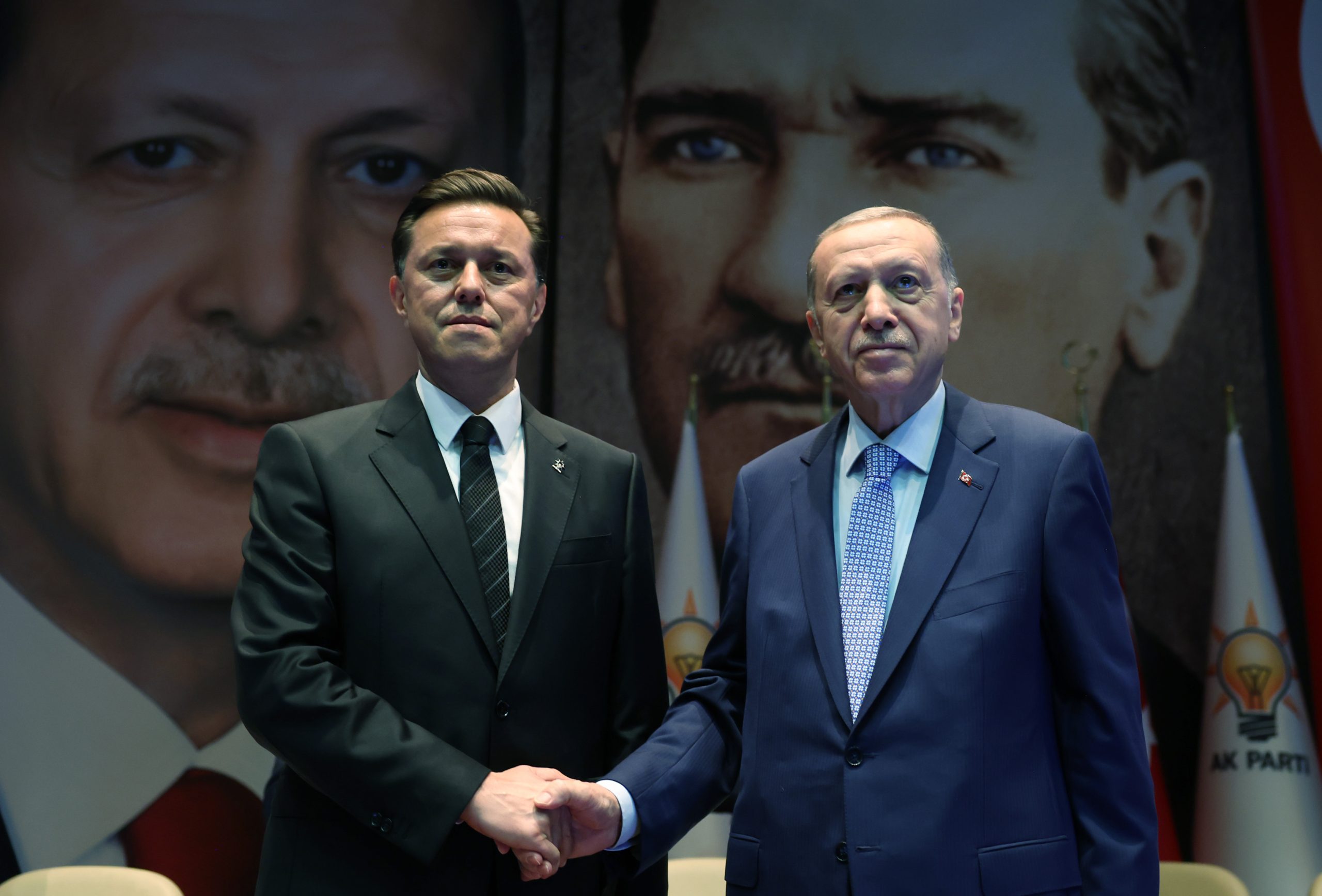 İddia: AKP'li Hatipoğlu gazetesini ücretsiz organizasyonlar karşılığında sattı