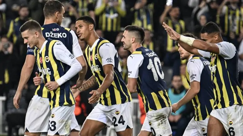 Kadıköy'de bayram havası! Fenerbahçe, Konyaspor karşısında gol olup yağdı