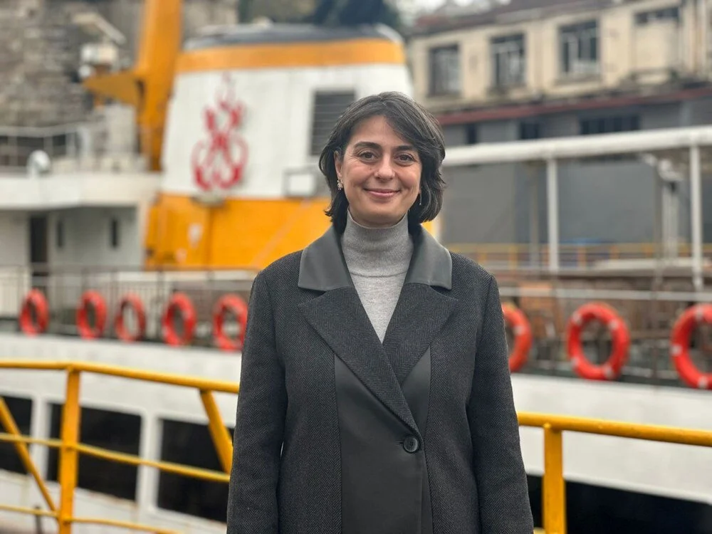 CHP Üsküdar adayı Sinem Dedetaş 'Vira Bismillah' dedi