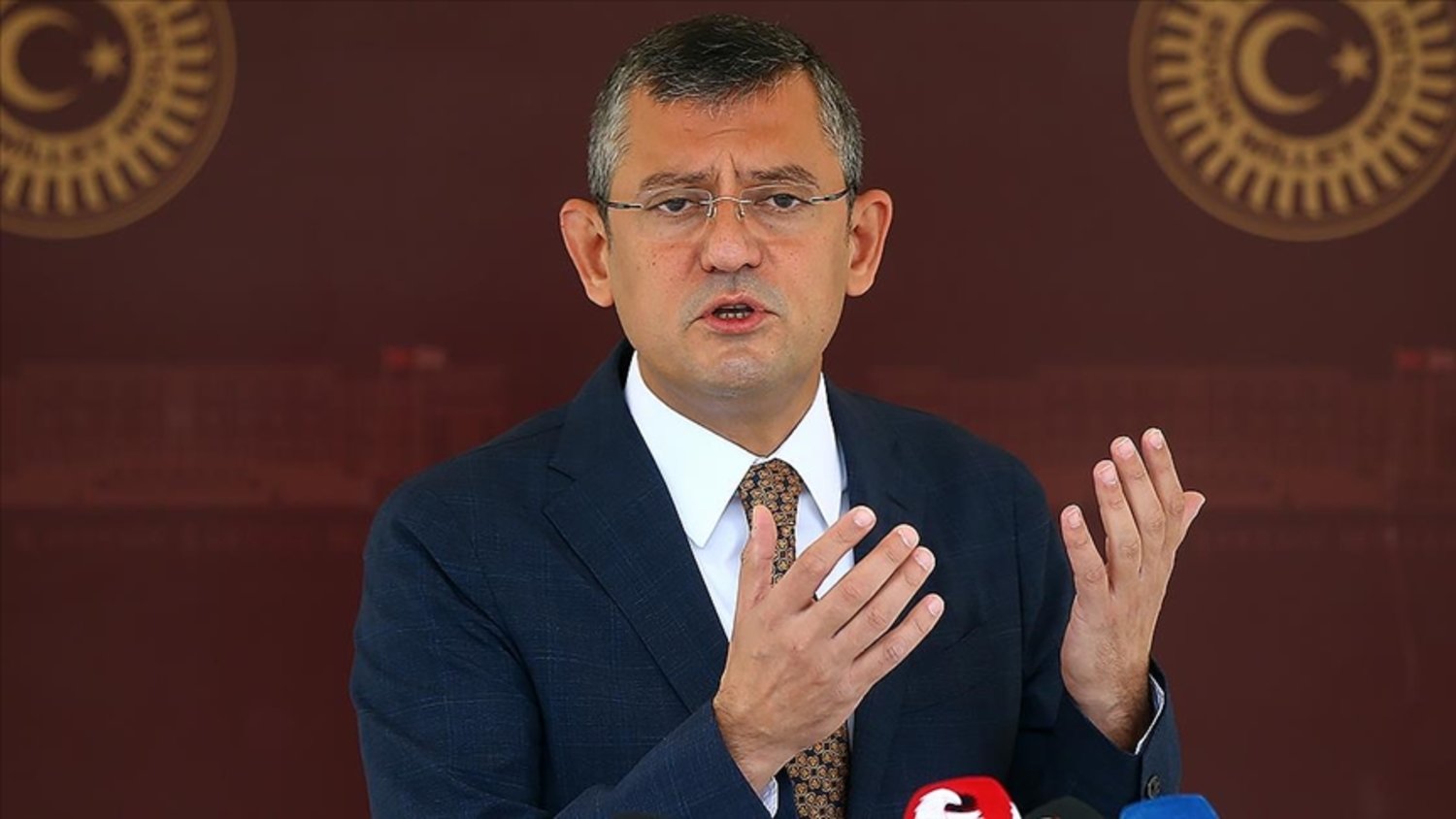 Özgür Özel, Manisa'daki aday tanıtım programını iptal etti: CHP MYK toplanıyor