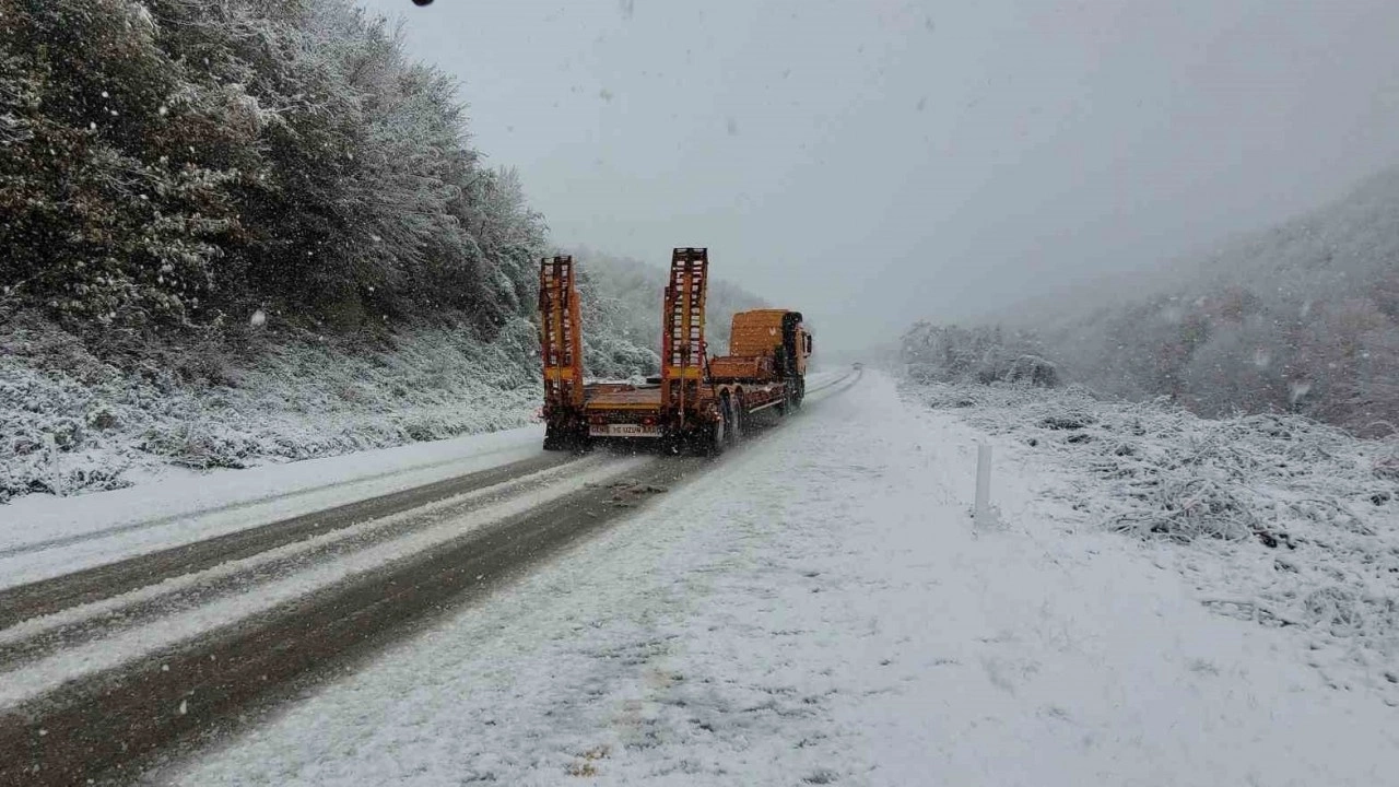 Kastamonu'da kar sebebiyle 118 köye ulaşılamıyor