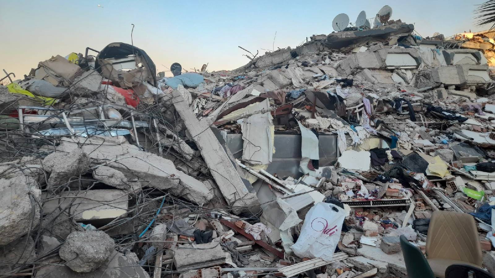 Depremde 60 kişi ölmüştü: Hacı Ömer Apartmanının müteahhiti tahliye edildi