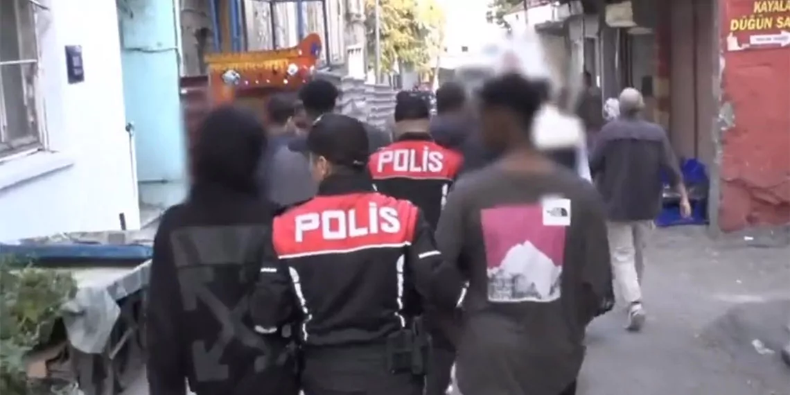 İstanbul'da 'Kalkan' operasyonu: 512 düzensiz göçmen yakalandı