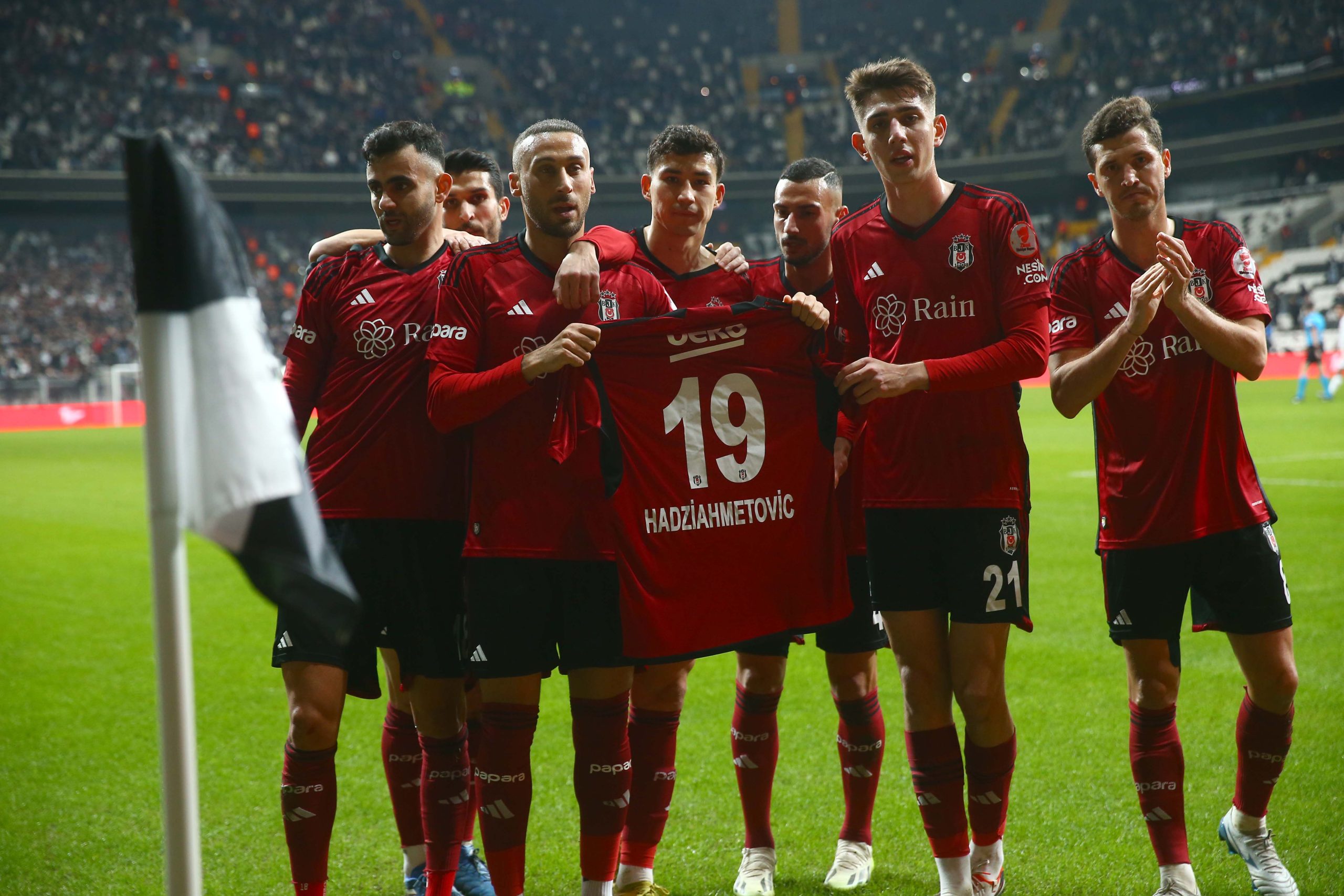 Beşiktaş adını son 16 turuna yazdırdı!