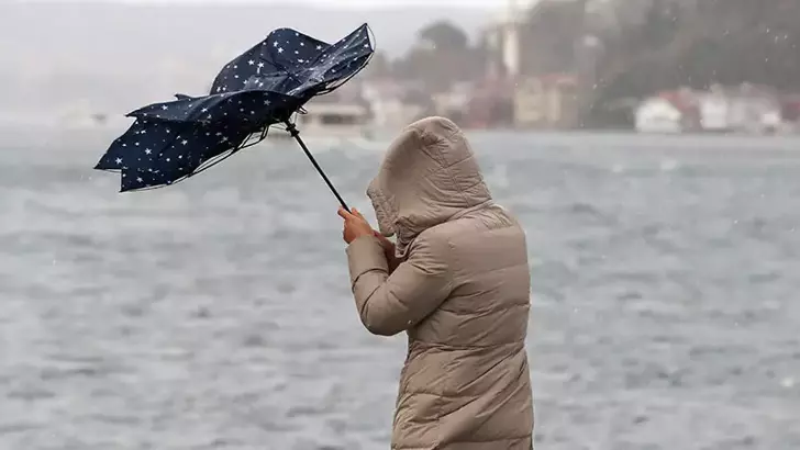 İstanbul Valiliği’nden kuvvetli fırtına uyarısı