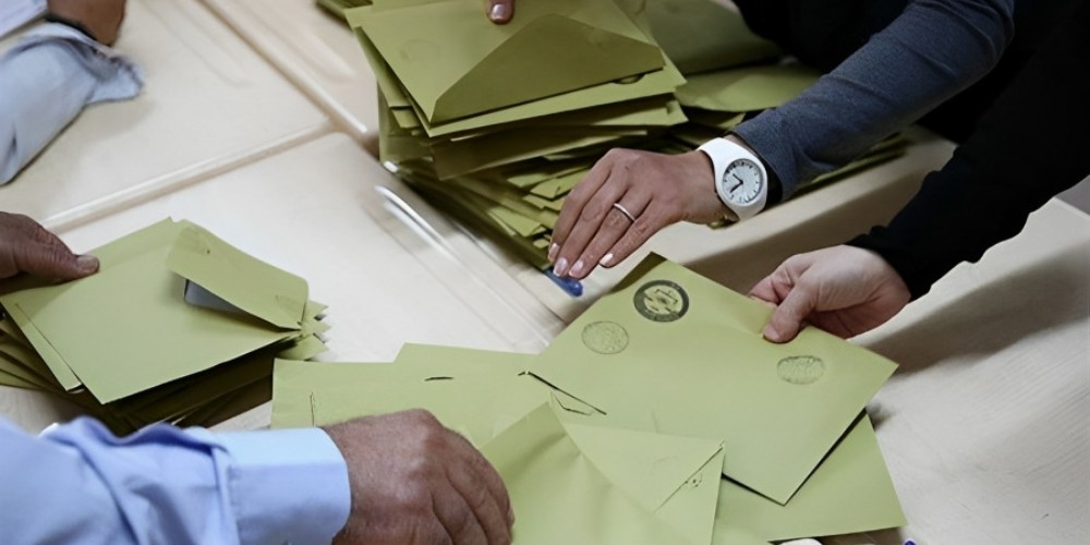 Yerel seçimlere 2,5 ay kala AKP, CHP ve İYİ Parti kulislerinde adaylarla ilgili neler konuşuluyor?