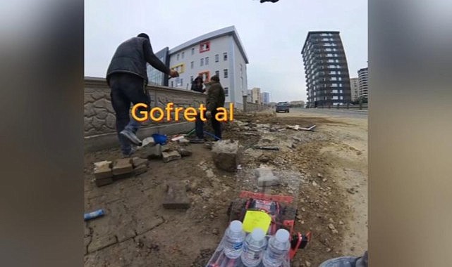Uzaktan kumandalı arabayla işçilere sürpriz yaptı