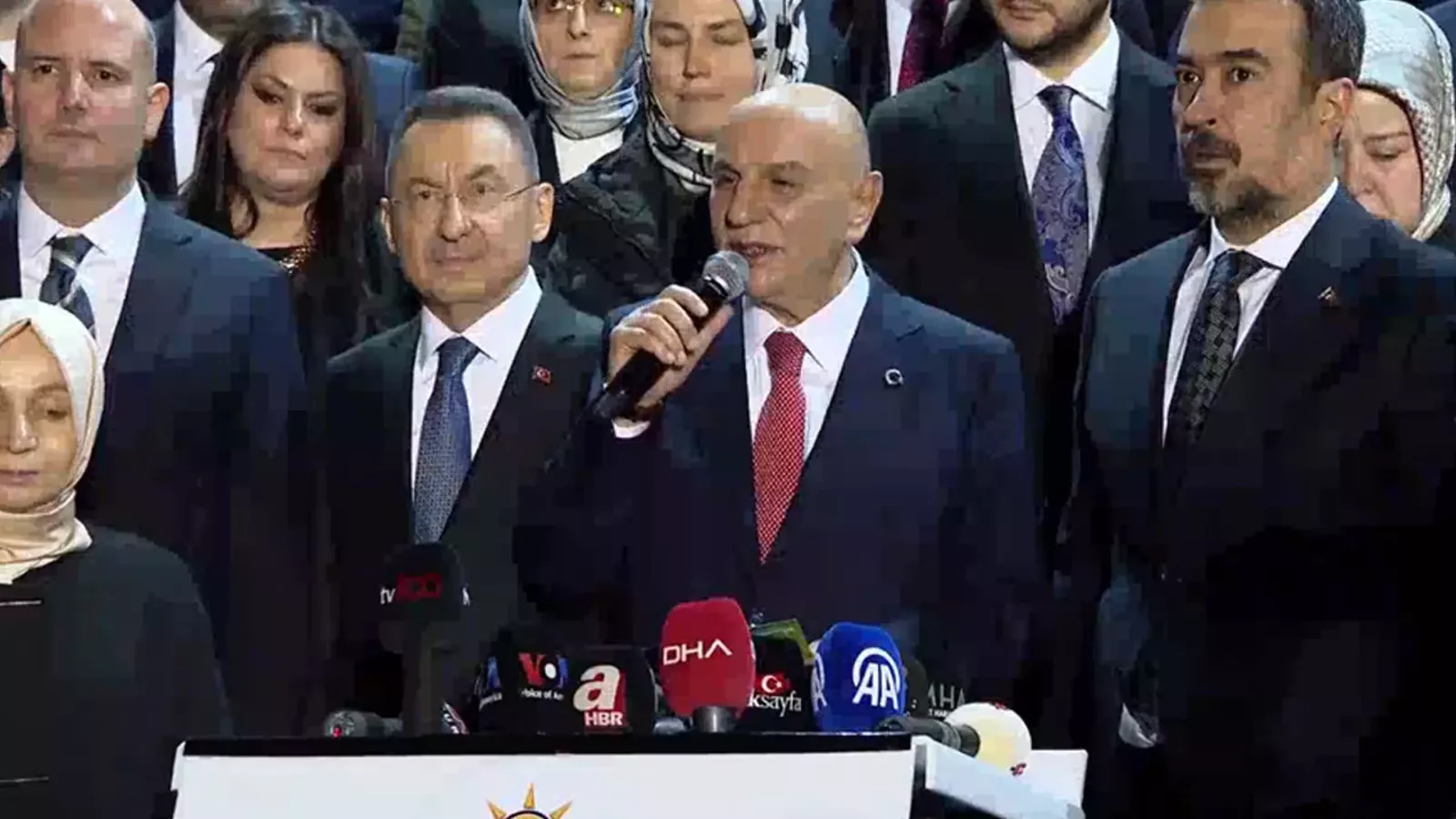 Turgut Altınok, ilk vaadini açıkladı: Belediye personeline zam yapacağız