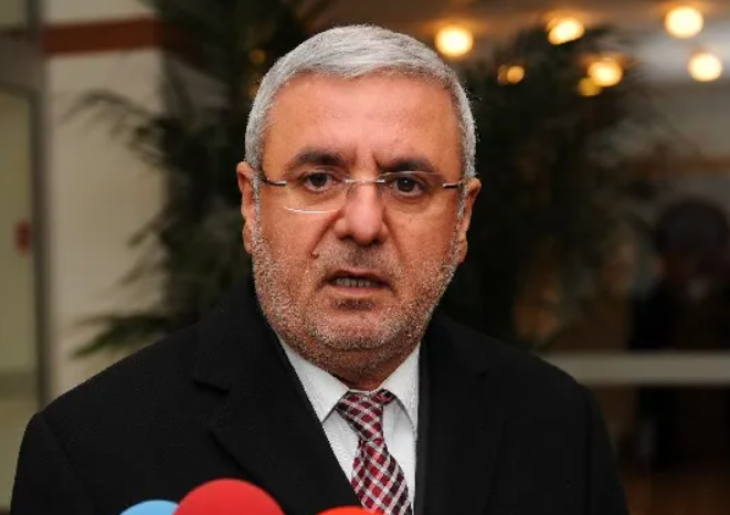 AKP'li Mehmet Metiner CHP'ye oy verme şartını açıkladı