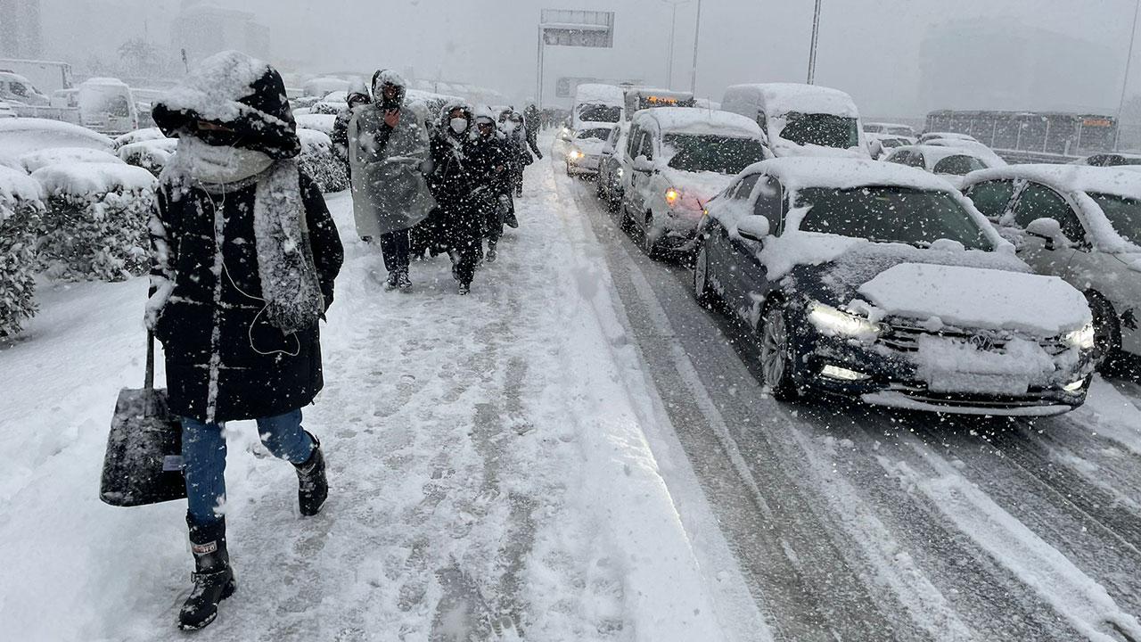 AKOM İstanbulluları uyardı: Kar geliyor