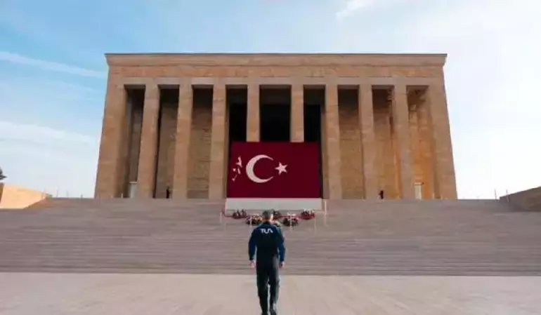 Alper Gezeravcı'nın '10 Kasım' videosu viral oldu