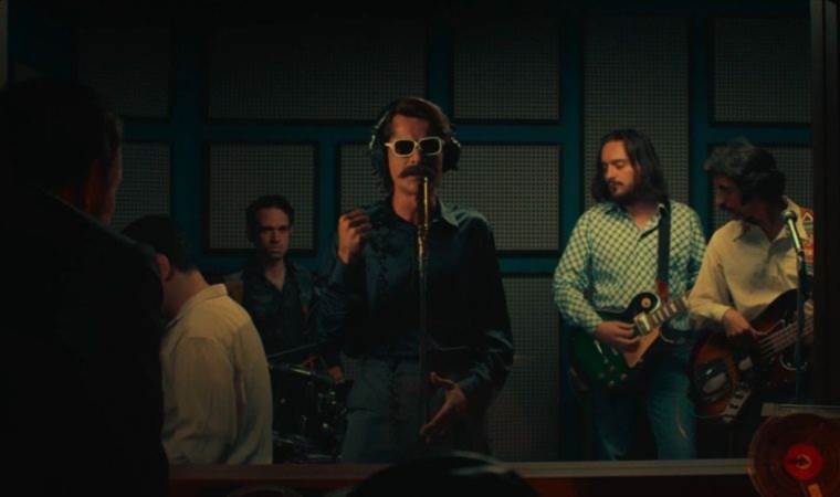 Cem Karaca'nın Gözyaşları filminin galasında bir ilk! Hologramla Cem Karaca konseri