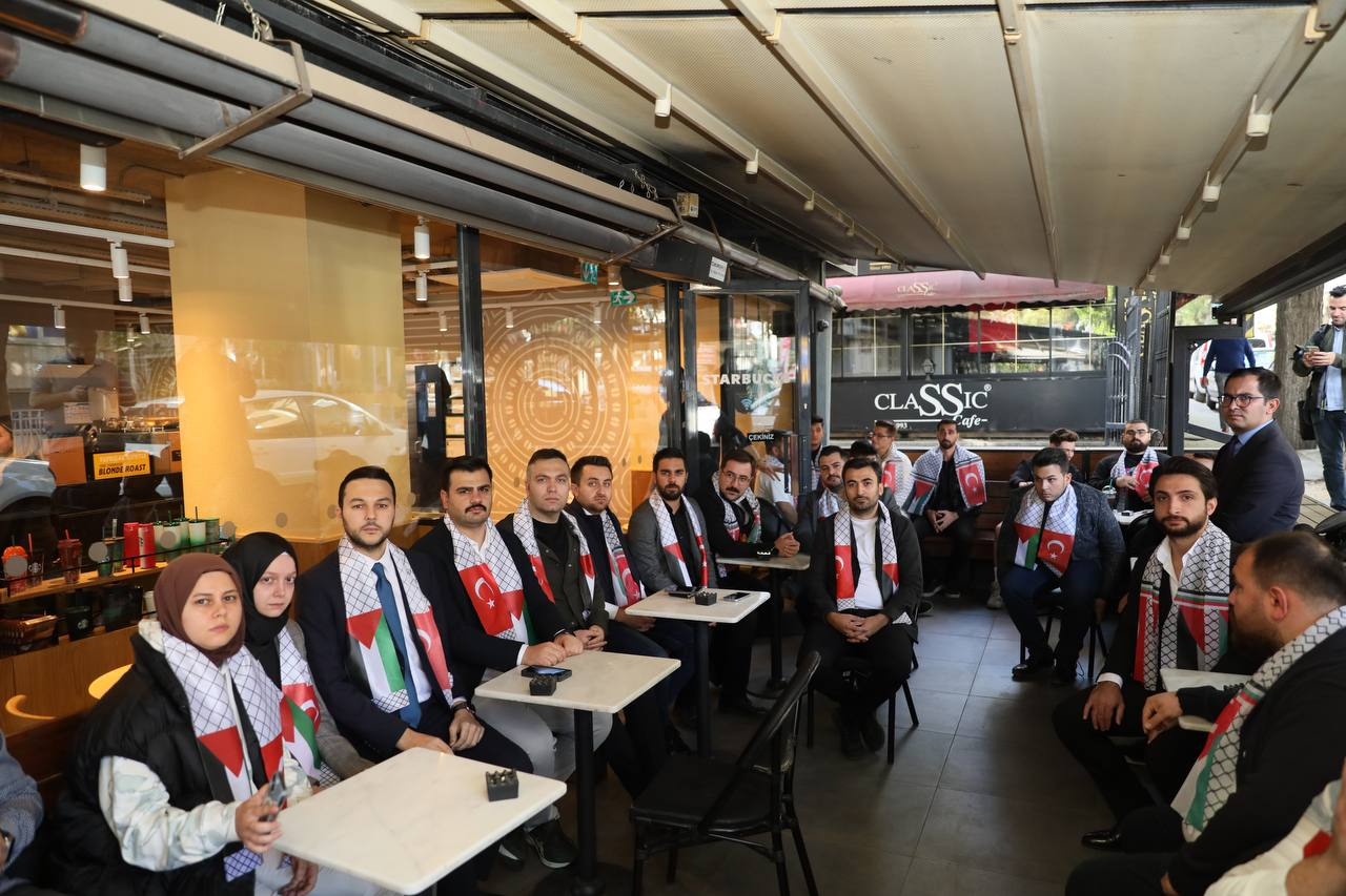AKP Gençlik Kolları, Starbucks eyleminden sonra şimdi de Filistin için yürüyecek