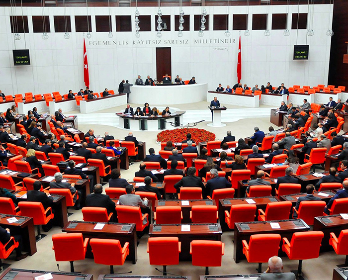 Antalya sahillerine vuran cansız bedenler Meclis gündeminde