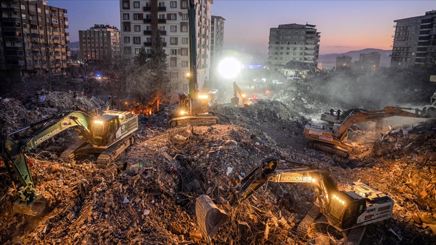 'Depremde kaybolan çocuklar araştırılsın' önerisine AKP ve MHP'den ret