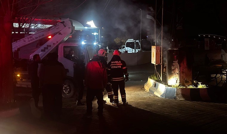 Muğla'da elektrik trafosu patladı