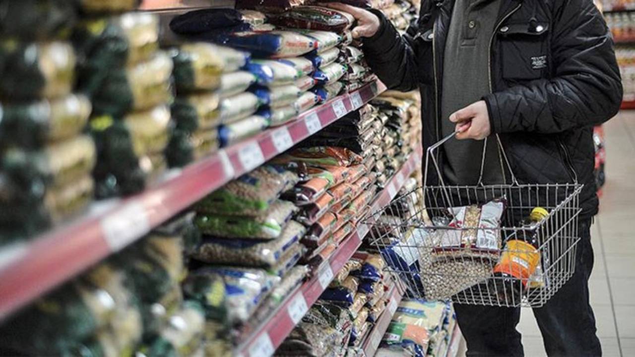 2023'te milyonlarca vatandaş mutfak alışverişini borçlanarak yapmak zorunda kaldı