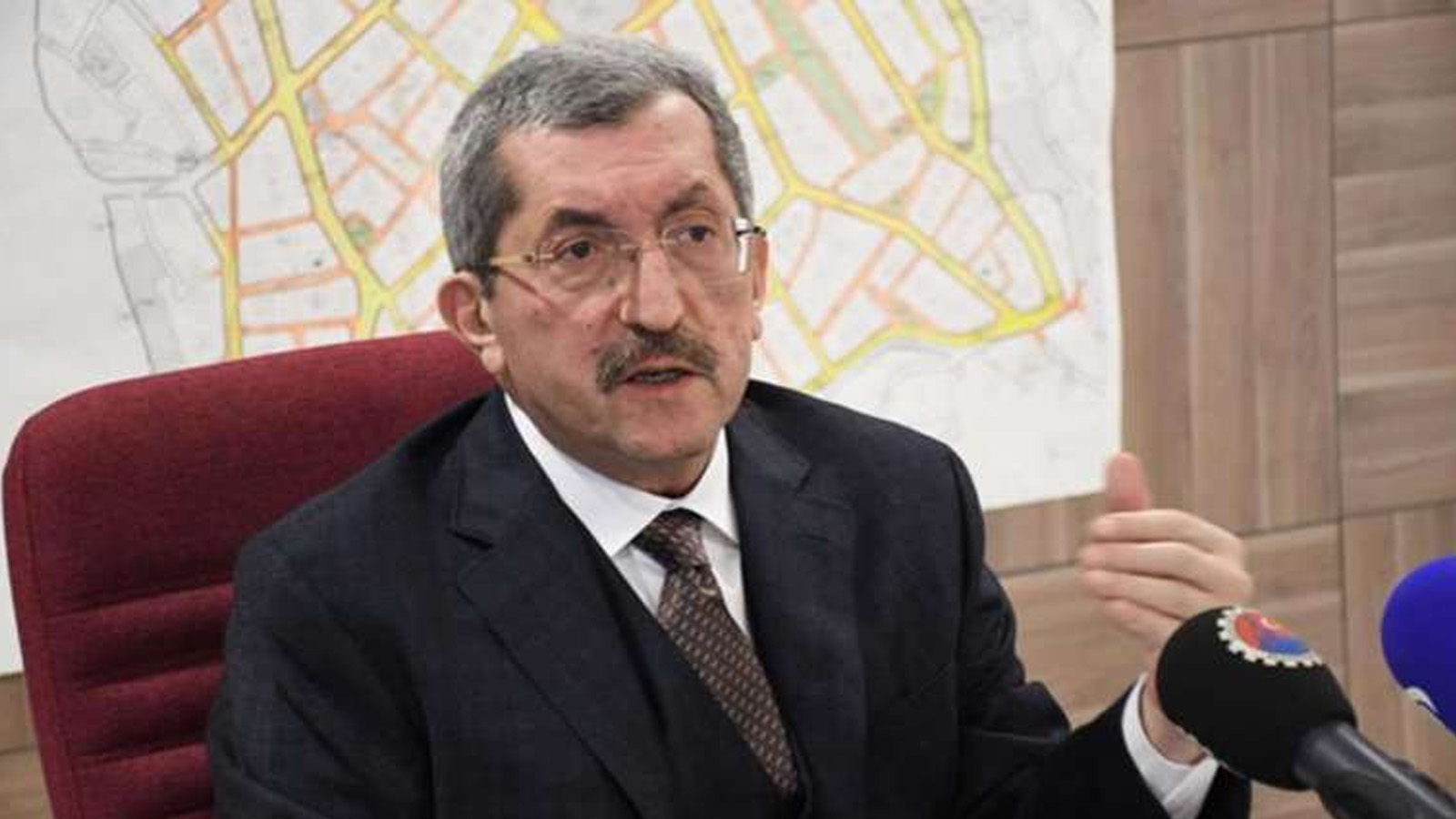 MHP’li Başkan Rafet Vergili, AKP adayı Özkan Çetinkaya’nın FETÖ’cü olduğunu söyledi