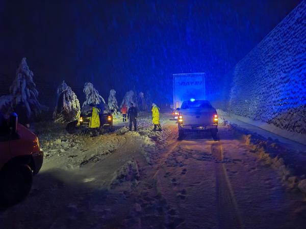 Bingöl-Erzurum kara yolu TIR trafiğine kapatıldı