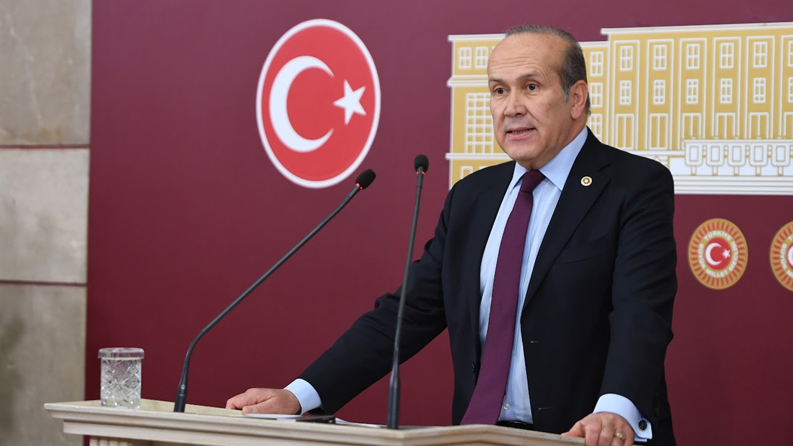 CHP'li Namık Tan: Türkiye’nin itibarı yerlerde sürünüyor