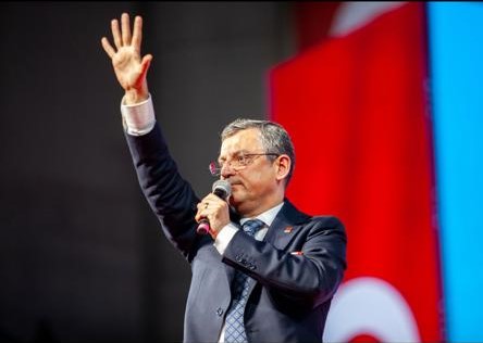 CHP Genel Başkanı seçilen Özgür Özel: Yarından itibaren seferberlik ilan ediyorum