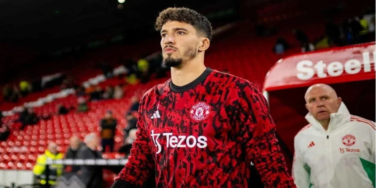 Altay Bayındır, Manchester United forması ile ilk siftahını yaptı