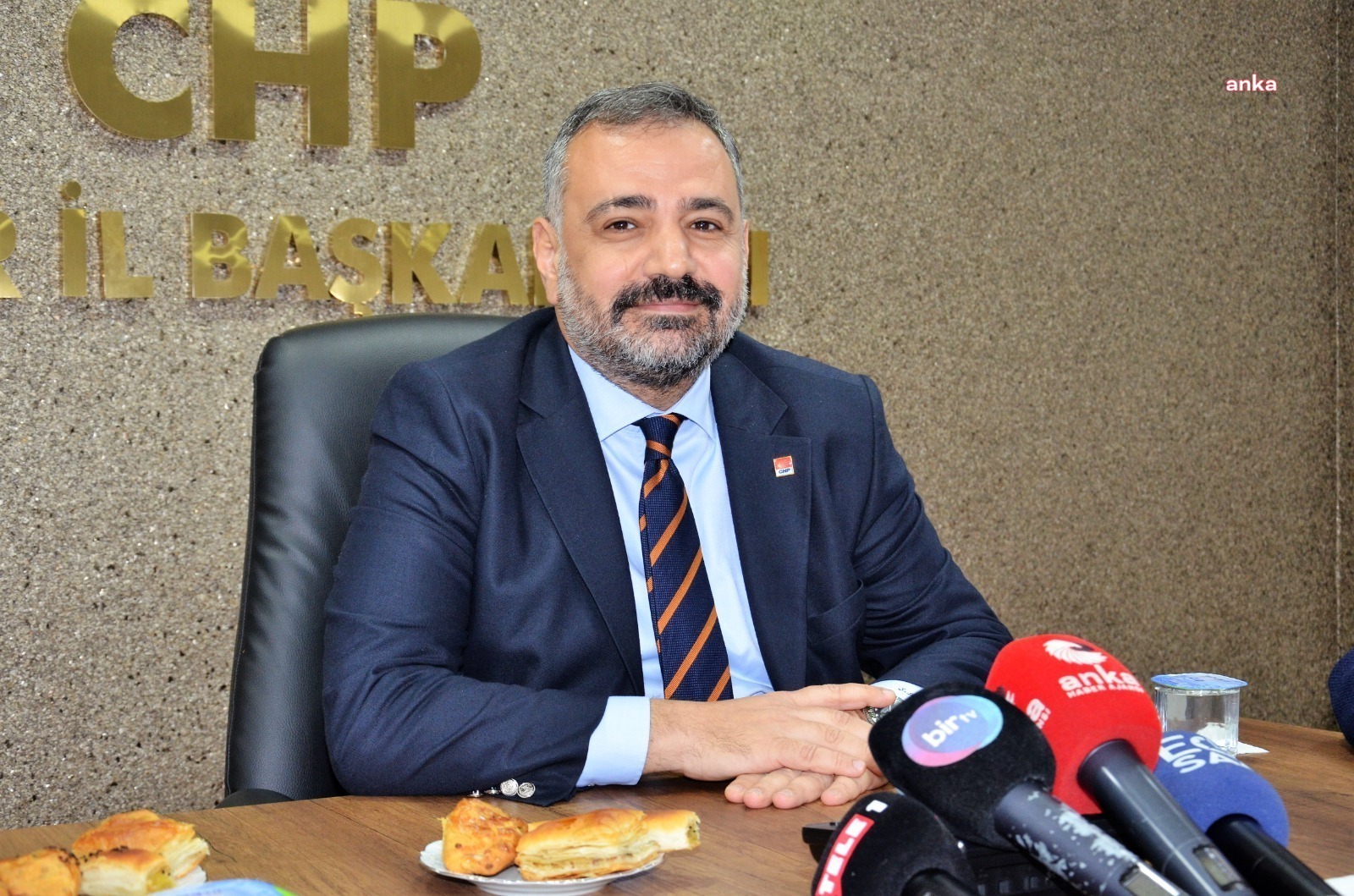 CHP İzmir İl Başkanı Şenol Aslanoğlu: Biz hazırız, bu yarışı CHP kazanacak