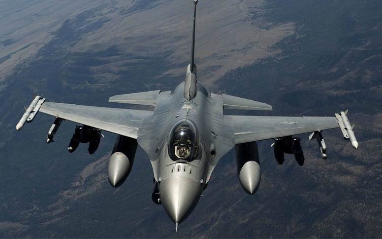 F-16'ların Yunan adalarındaki uçuşlarına sınırlama getirildi iddiası