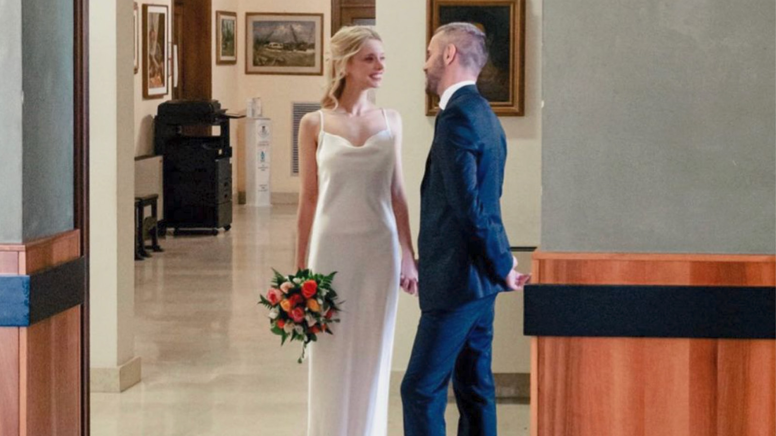 Ufak Tefek Cinayetler'in genç yıldızı Tülin Ece dünyaevine girdi