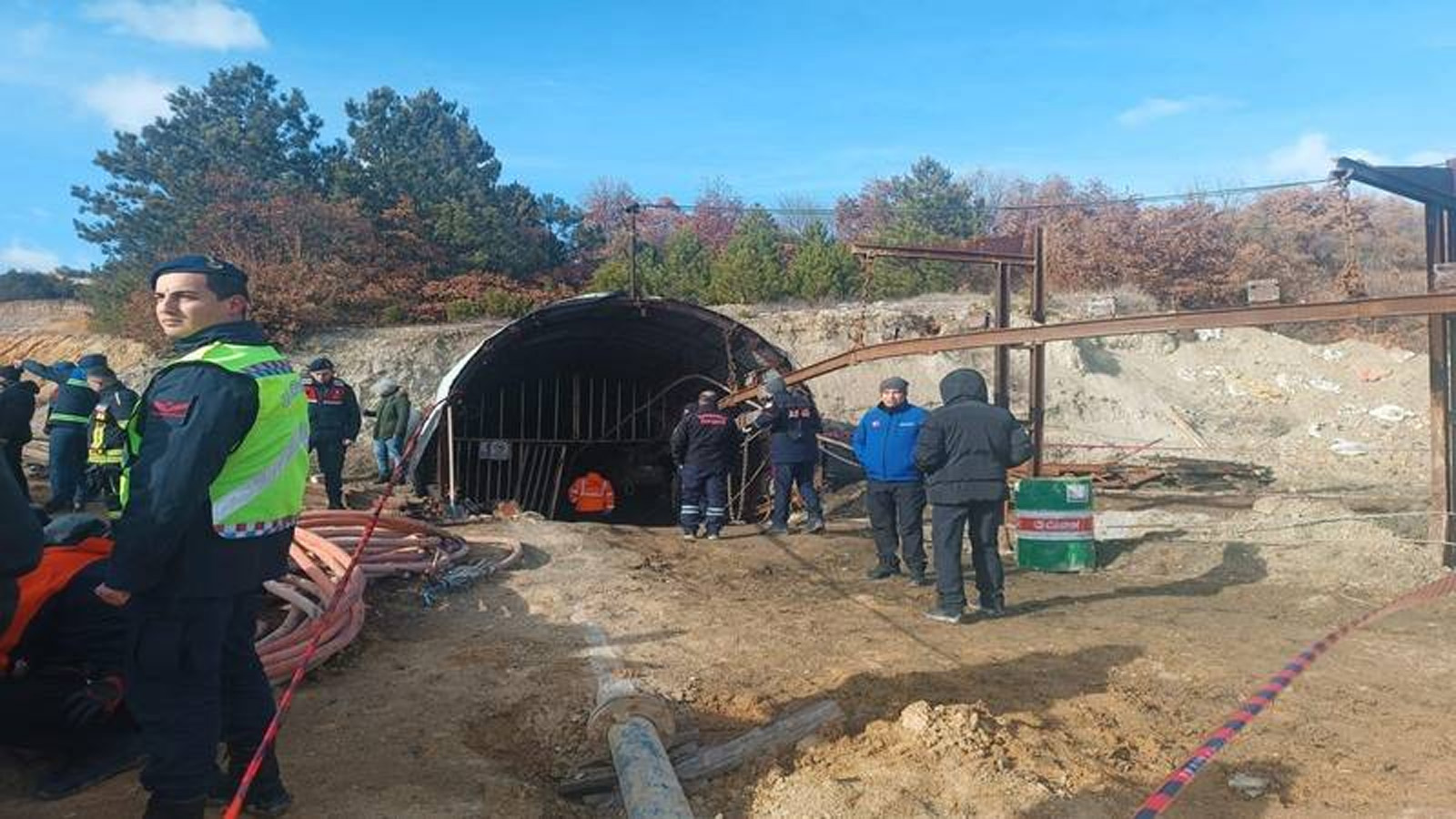 Kütahya'da maden ocağında göçük: 1 işçi mahsur kaldı