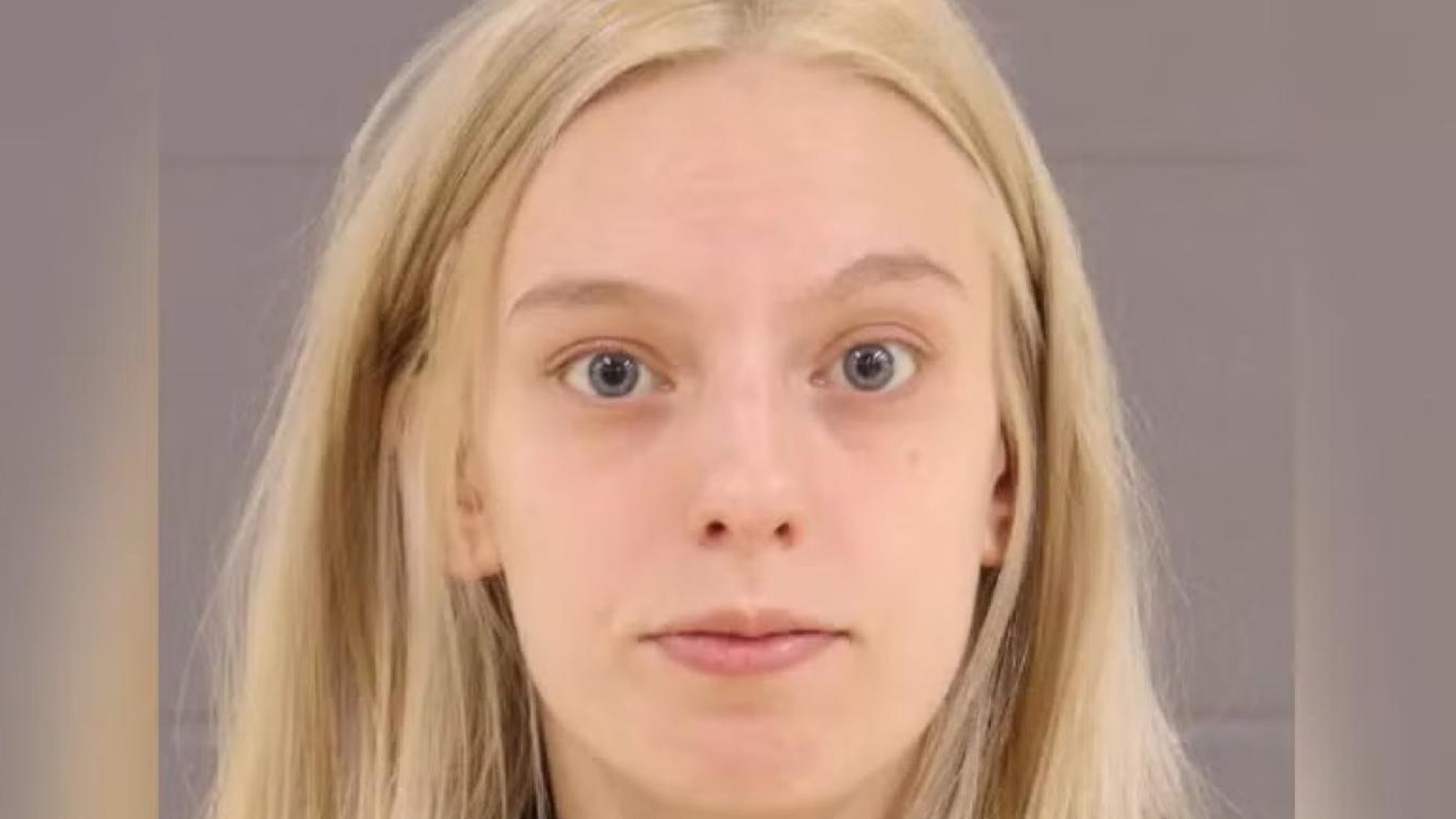 Bebeği küvette boğulurken 20 dakika telefonla konuşan kadın tutuklandı