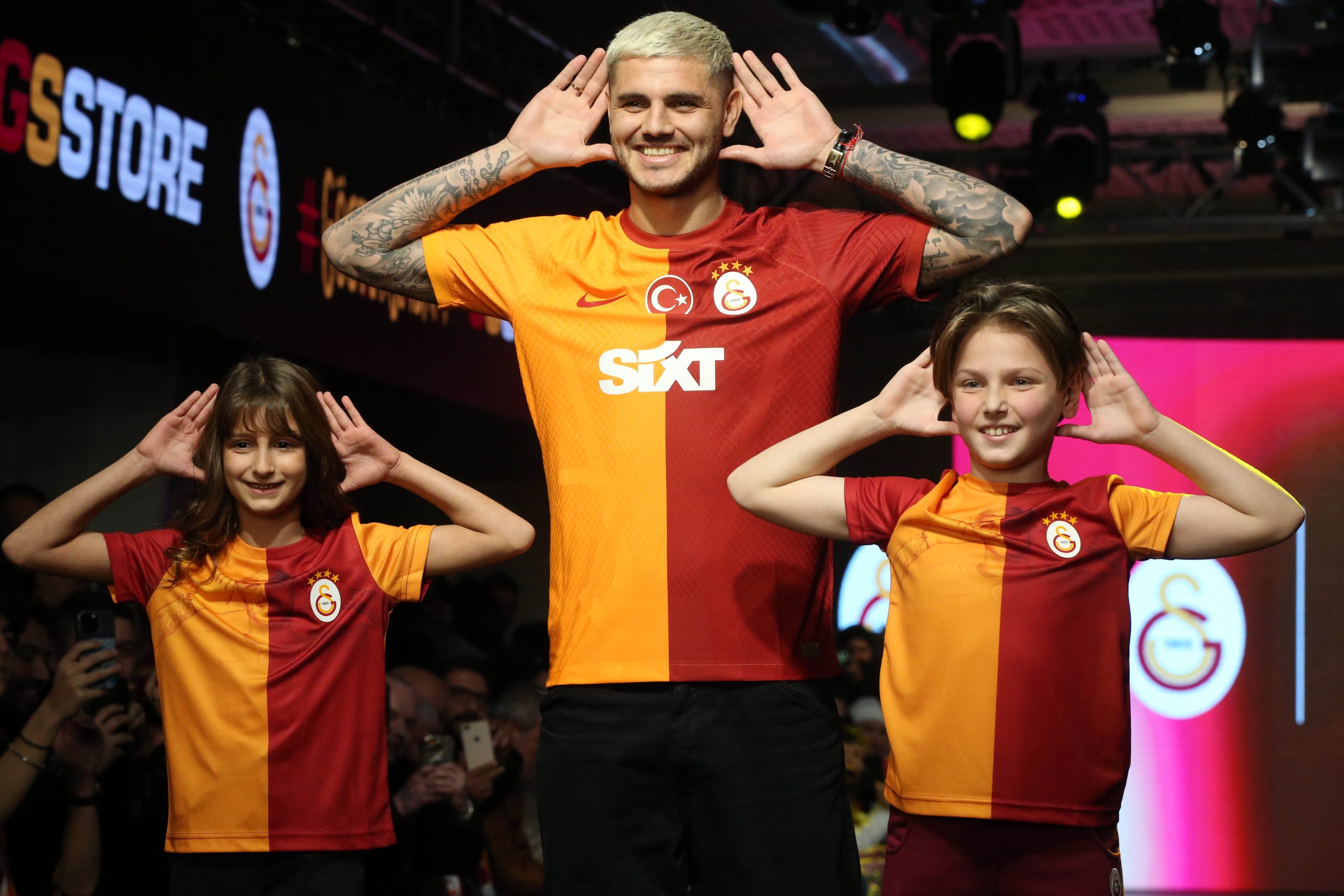 Galatasaray Spor Kulübü’nün lisanslı ürünlerinin satıldığı GSStore'un 2024 relansman gecesi yapıldı