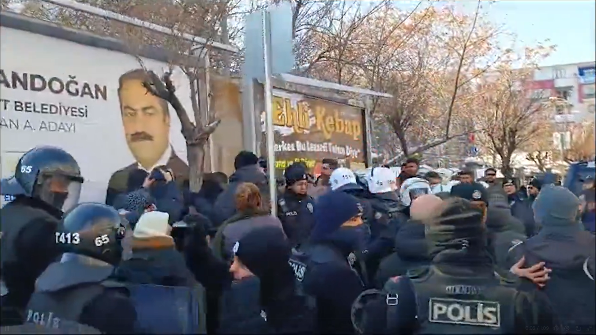 DEM Parti'nin Van yürüyüşüne müdahale edildi