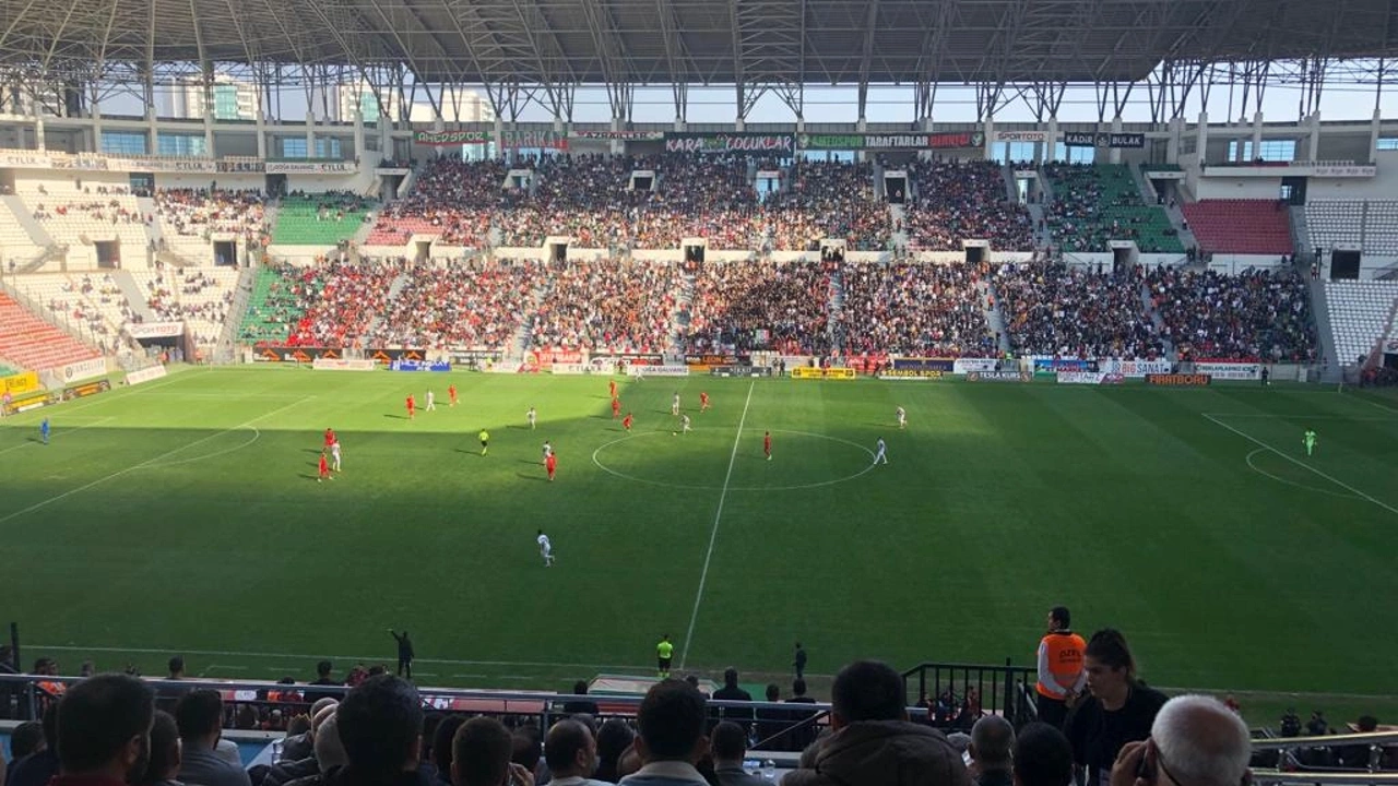 Amedspor’lu futbolcu Aydın'ın annesi maçta gözaltına alındı