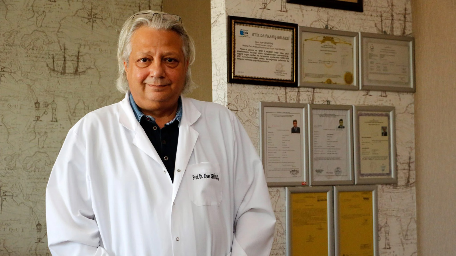 Sayısız organ nakli ameliyatına imza atan Prof. Dr. Alper Demirbaş hayatını kaybetti