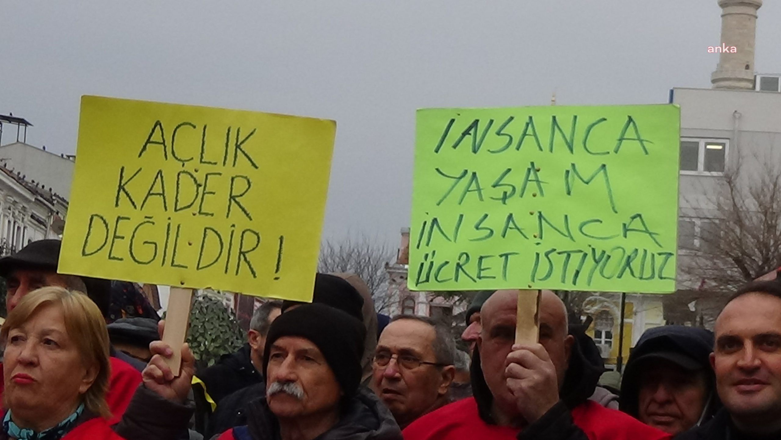Edirne’de emekli maaşları protesto edildi: İnsan onuruna yaraşır ücret ve sosyal haklar istiyoruz