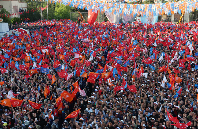 AKP Manisa’da 11 adayını açıkladı