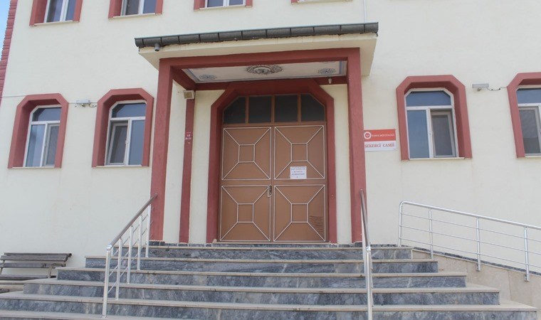 "Camiye yardım" diyerek topladığı paralarla kaçtı