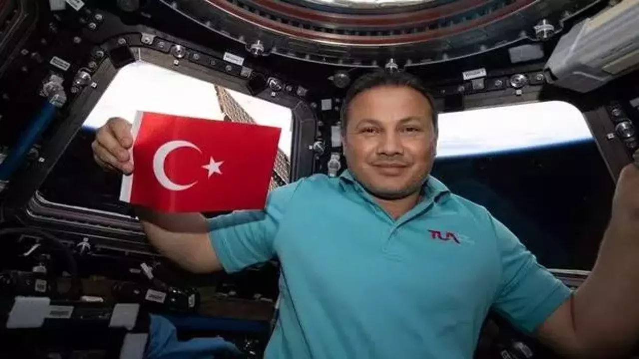 Astronot Alper Gezeravcı'nın dönüşü ertelendi