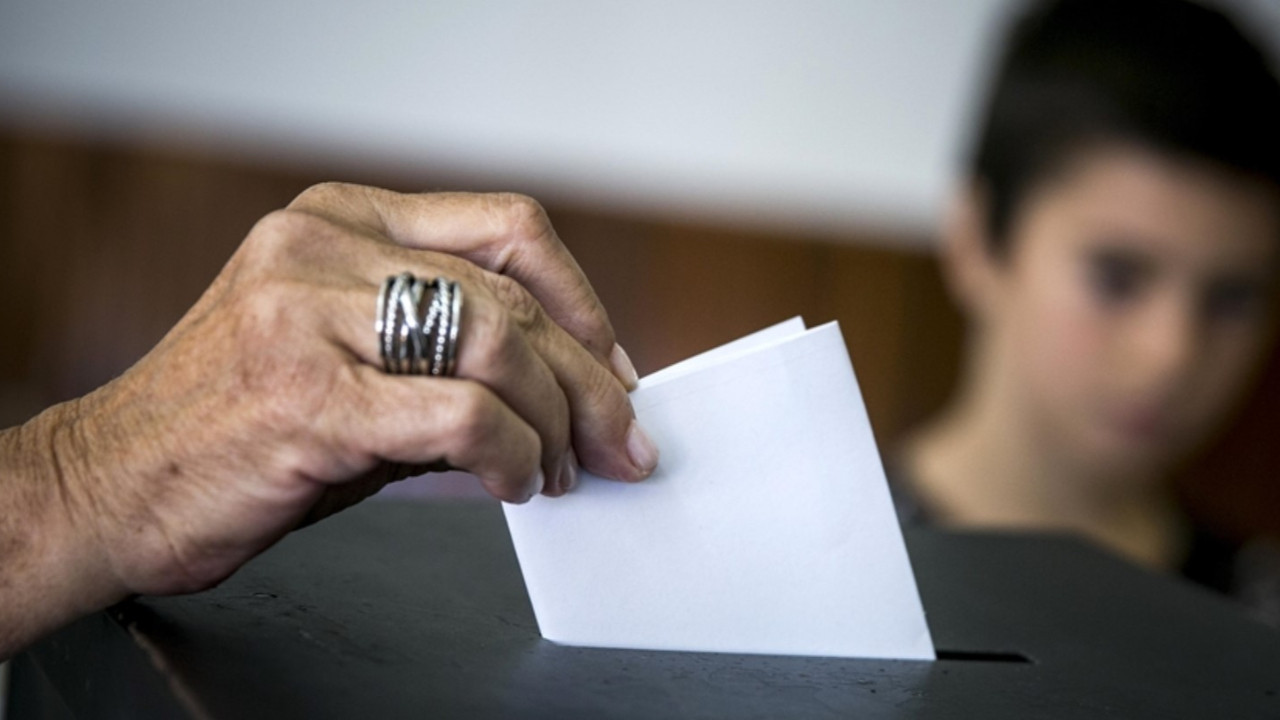 El Salvador halkı genel ve devlet başkanlığı seçimleri için sandık başına gitti