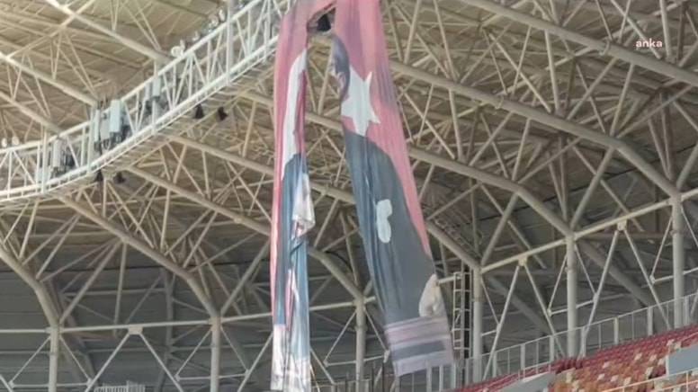 Malatya Stadyumu'nda yırtık Atatürk posteri! CHP'li Yıldız'dan tepki