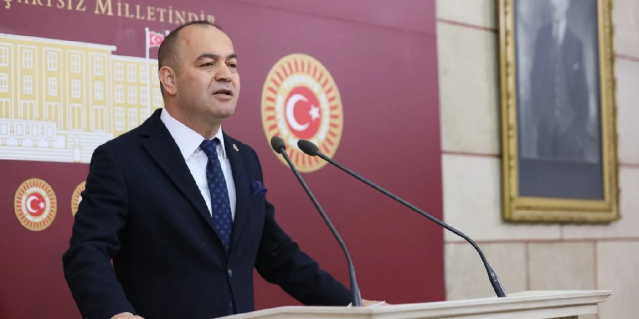 CHP’li Özgür Karabat: Deprem için toplanan vergiler depremzedeler için harcanmıyor