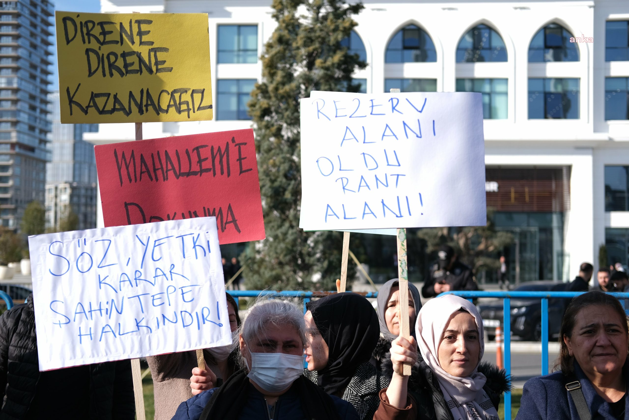 Şahintepe’lilerden AKP’li Başakşehir Belediyesi’ne ‘rezerv alan’ tepkisi: Gitmiyoruz