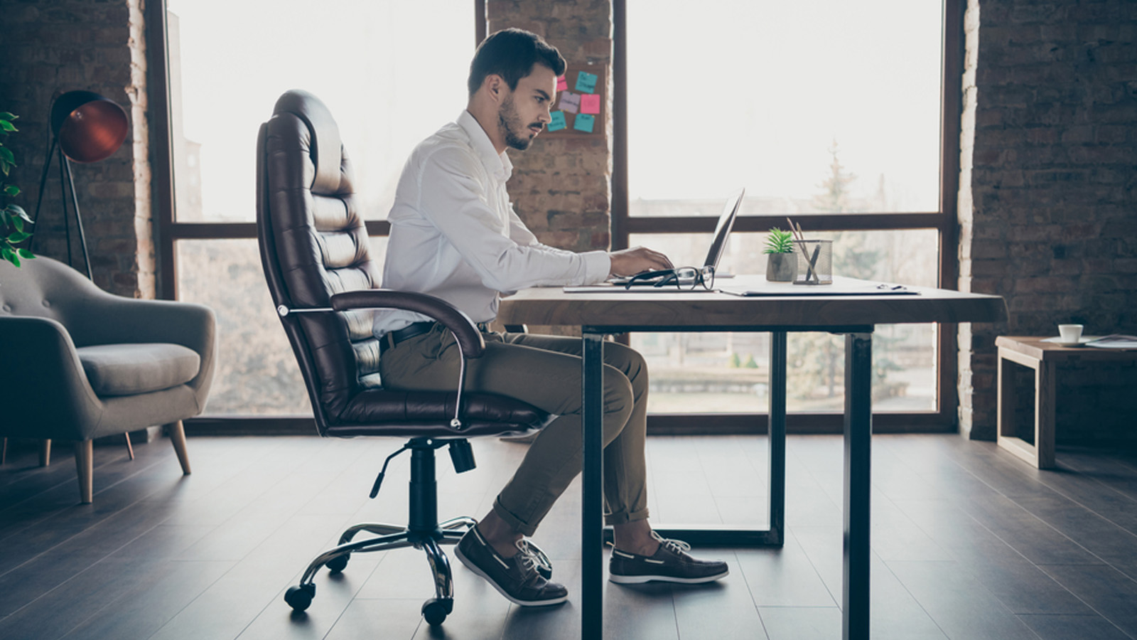 Oturarak çalışmanın erken ölüm riskini arttırdığı tespit edildi