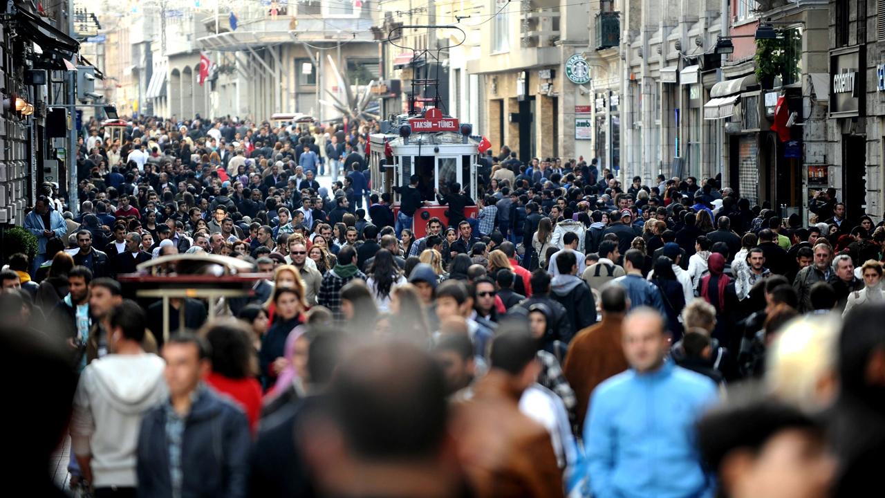 Buğra Gökçe 5 maddeyle açıkladı: İstanbul'da nüfus neden azalıyor?