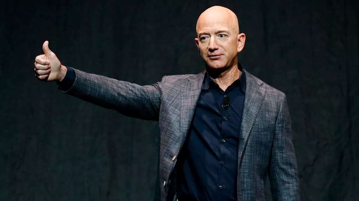 Bezos, Amazon'un 12 milyon hissesini yaklaşık 2 milyar dolara sattı