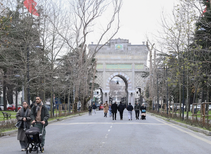 İstanbul Üniversitesi'nin ziyaret saatleri belli oldu
