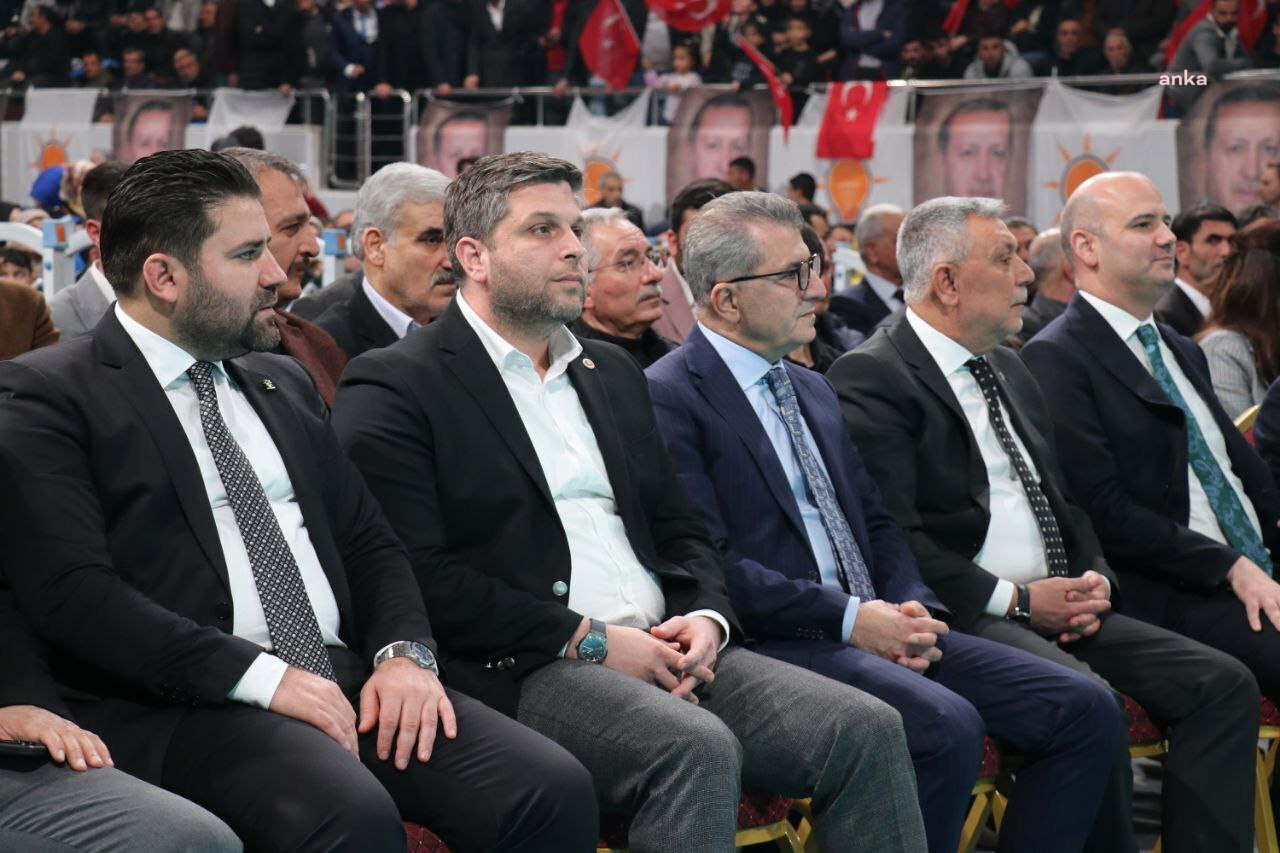 AKP’li vekil ve AKP’li başkanın kavga ettiği iddia edilmişti: Aday tanıtım toplantısında tokalaşmadılar